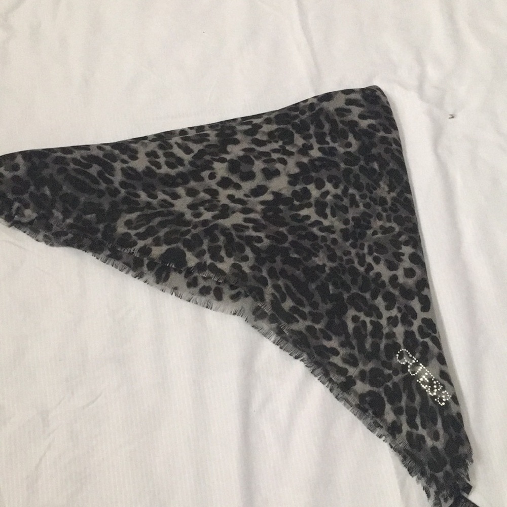 Guess Wrap